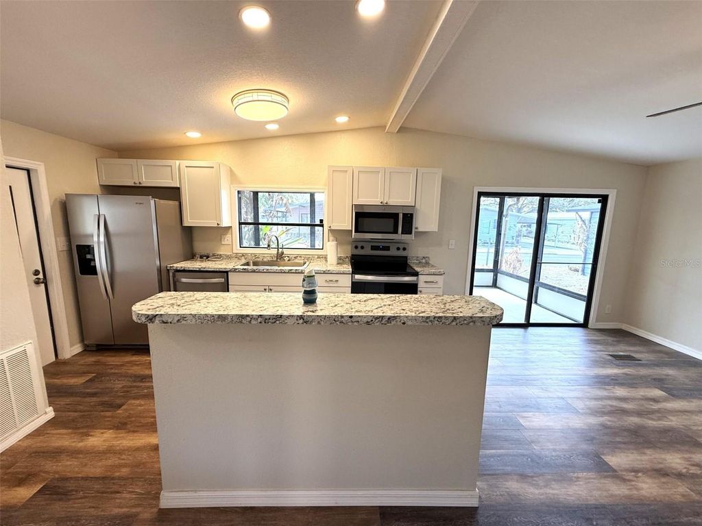 Image 2 of property listing at 2055 S FLORAL AVENUE 214, Bartow, FL 33830