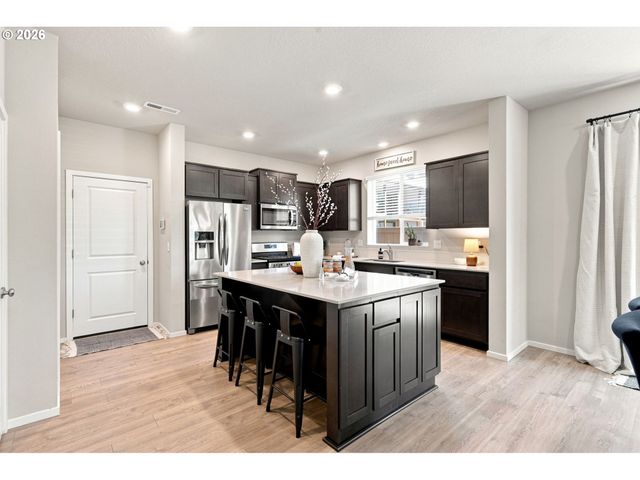 16100 Nw PRISTINE Ln, Portland, OR 97229