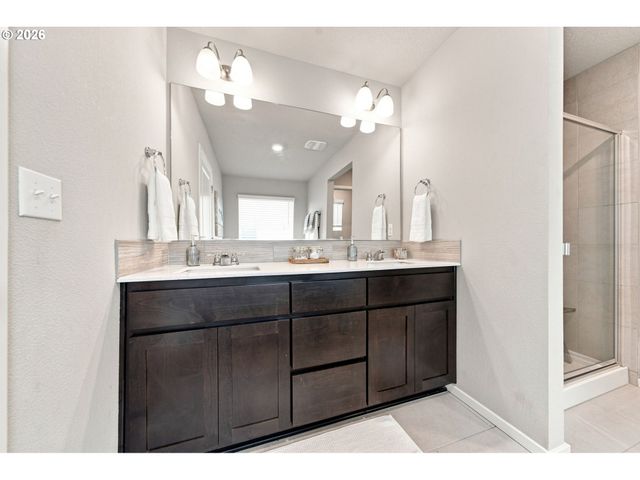 16100 Nw PRISTINE Ln, Portland, OR 97229