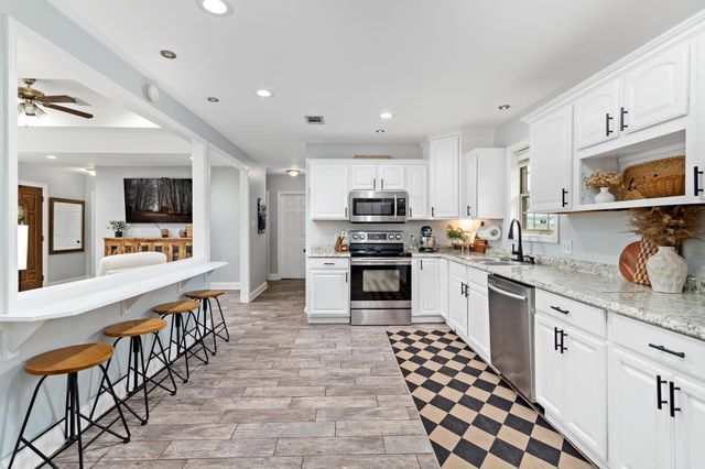 270 Jane, Bridge City, TX 77611