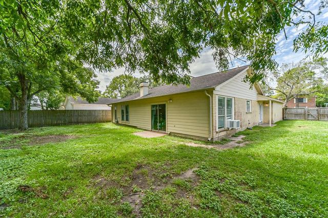 2122 Clemson Drive, Katy, TX 77493