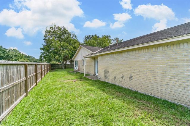 2122 Clemson Drive, Katy, TX 77493