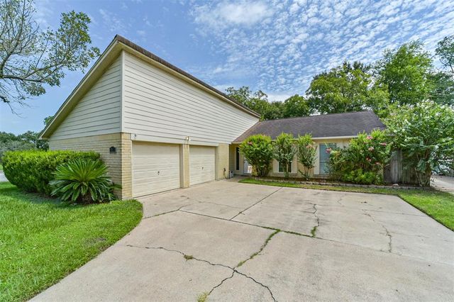 2122 Clemson Drive, Katy, TX 77493