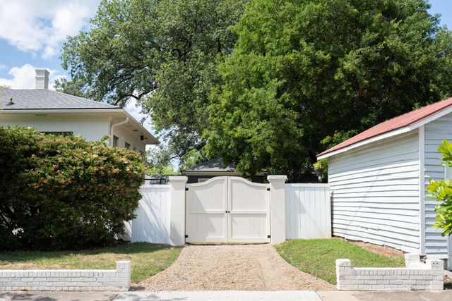 924 Ashley Avenue, Charleston, SC 29403
