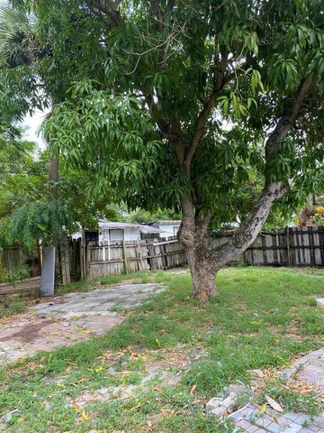 707 45TH Street, West Palm Beach, FL 33407
