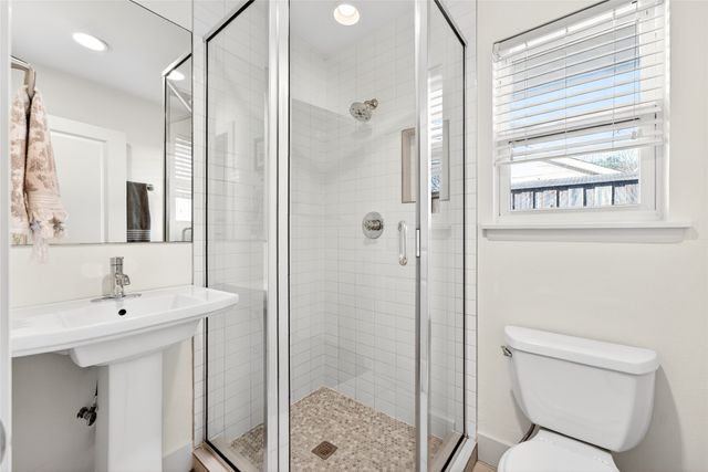 6141 E University Boulevard, Dallas, TX 75214