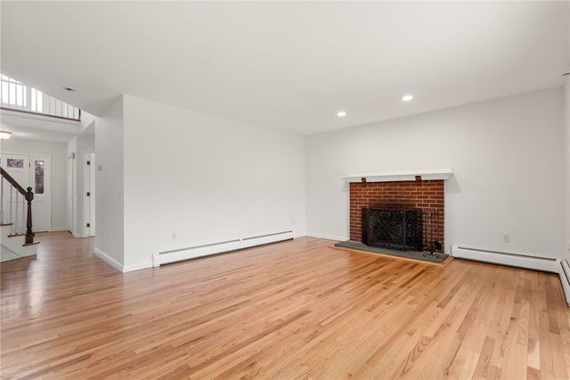 43 Blue Grass Drive, Middletown, RI 02842
