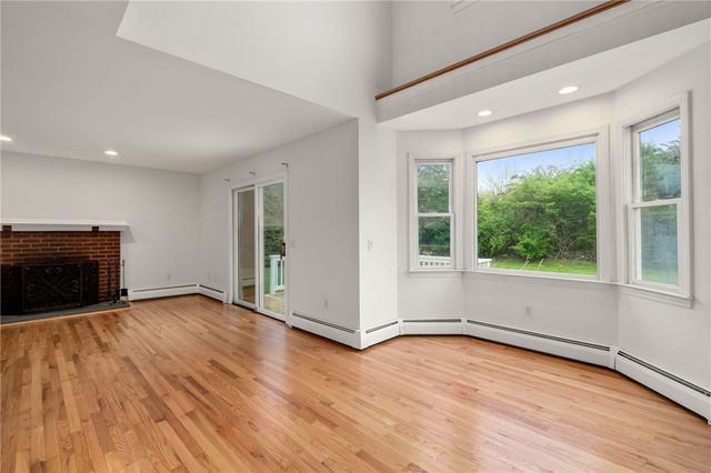 43 Blue Grass Drive, Middletown, RI 02842