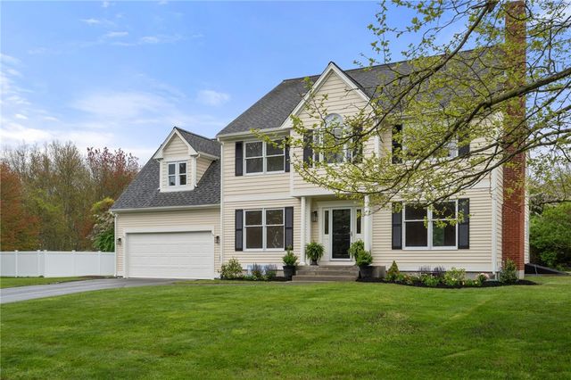 43 Blue Grass Drive, Middletown, RI 02842