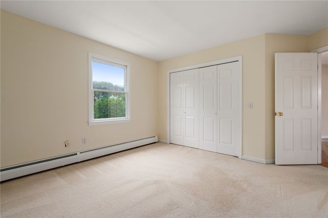43 Blue Grass Drive, Middletown, RI 02842
