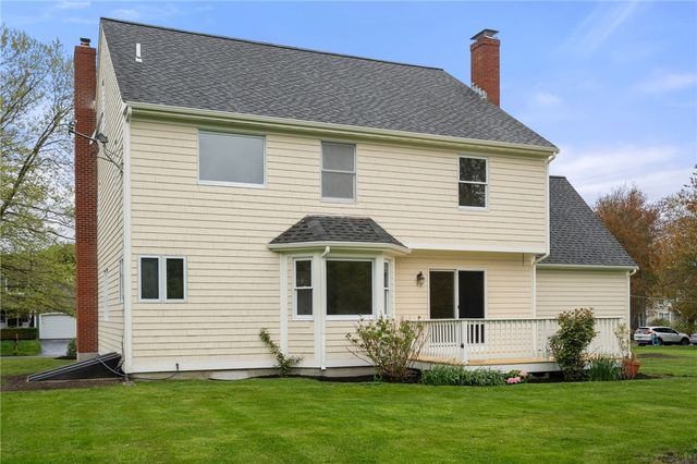 43 Blue Grass Drive, Middletown, RI 02842