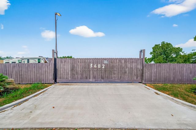 3602 Maple Drive, Pasadena, TX 77504