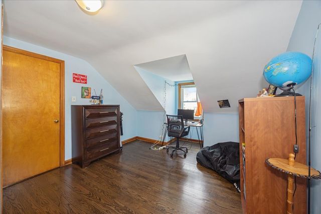 9431 Jefferson Avenue, Brookfield, IL 60513