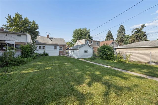 9431 Jefferson Avenue, Brookfield, IL 60513