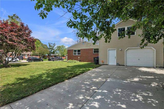 8069 Lynnbrook DR, Norfolk, VA 23518