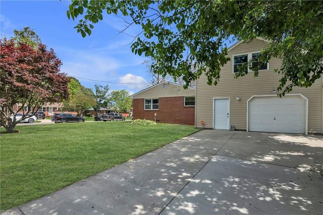 8069 Lynnbrook DR, Norfolk, VA 23518