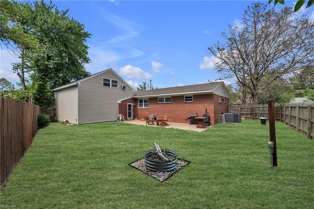 8069 Lynnbrook DR, Norfolk, VA 23518