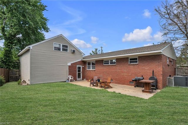 8069 Lynnbrook DR, Norfolk, VA 23518