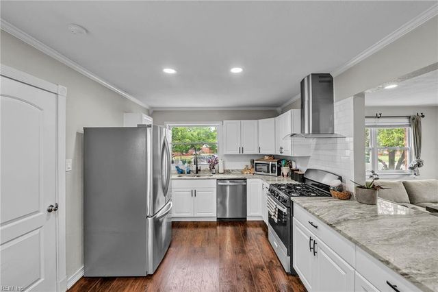 8069 Lynnbrook DR, Norfolk, VA 23518
