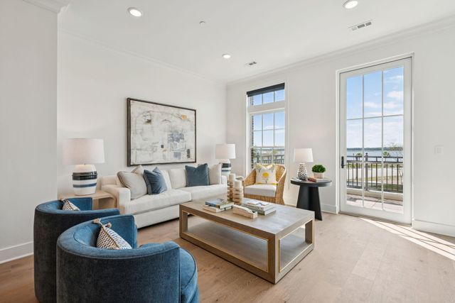 372 Broad Street, Charleston, SC 29401