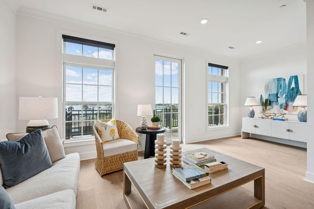 372 Broad Street, Charleston, SC 29401