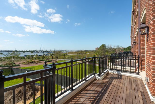 372 Broad Street, Charleston, SC 29401