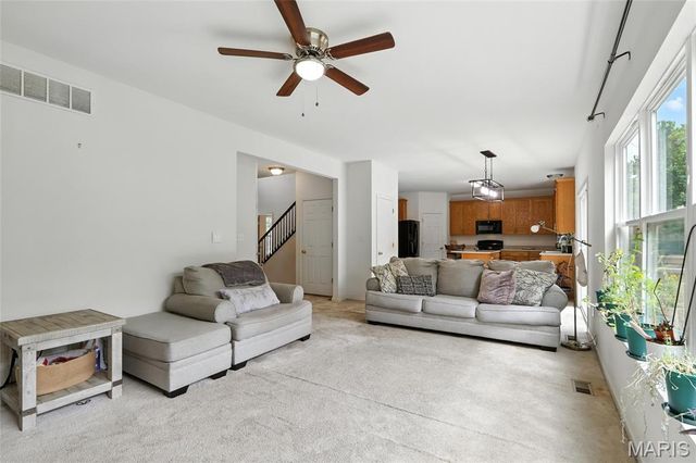 118 Village Glen Court, Wentzville, MO 63385