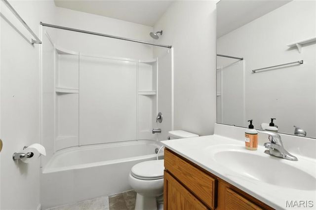 118 Village Glen Court, Wentzville, MO 63385