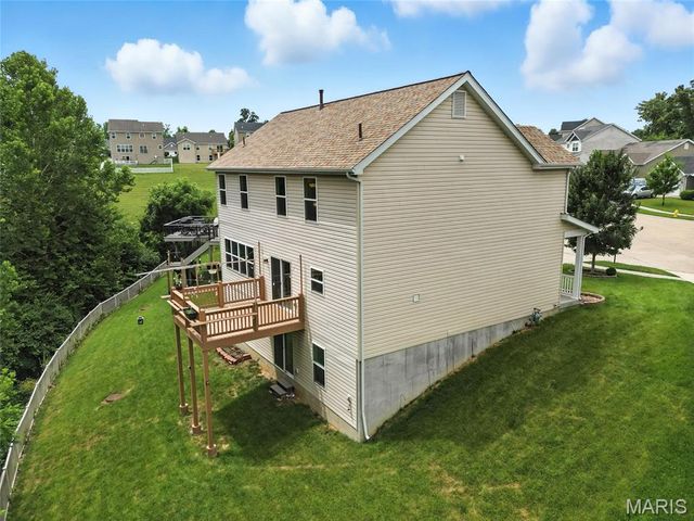 118 Village Glen Court, Wentzville, MO 63385