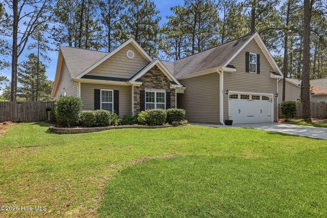60 Sawmill Road W, Pinehurst, NC 28374