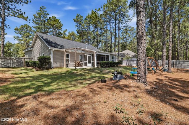 60 Sawmill Road W, Pinehurst, NC 28374