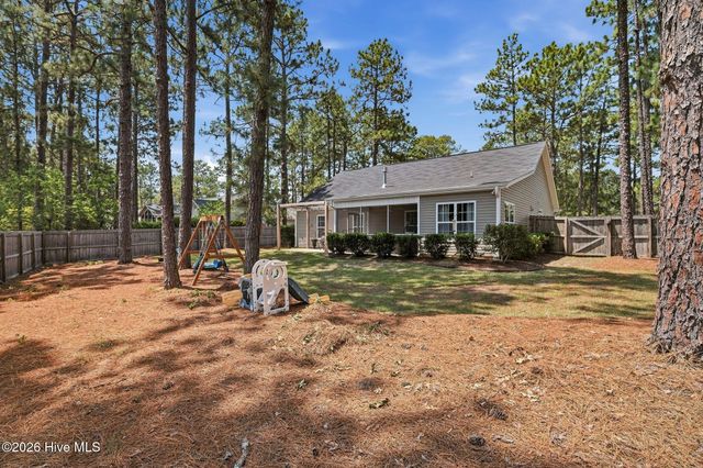 60 Sawmill Road W, Pinehurst, NC 28374