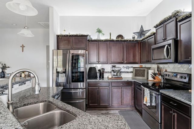 60 Sawmill Road W, Pinehurst, NC 28374