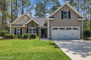60 Sawmill Road W, Pinehurst, NC 28374
