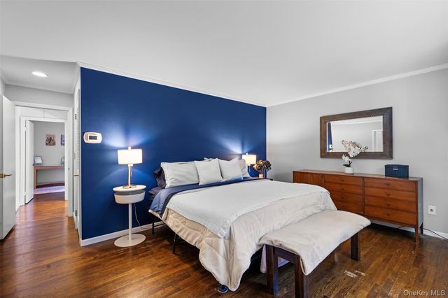 40 Penny Lane, Scarsdale, NY 10583