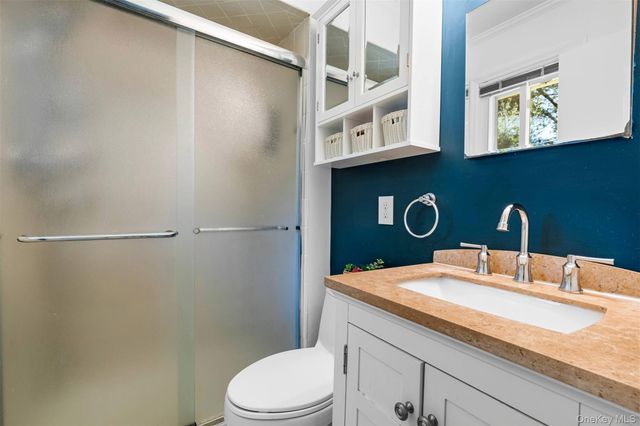 40 Penny Lane, Scarsdale, NY 10583