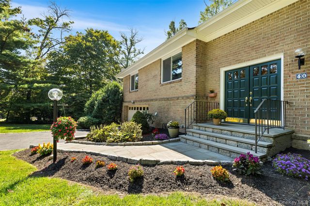 40 Penny Lane, Scarsdale, NY 10583