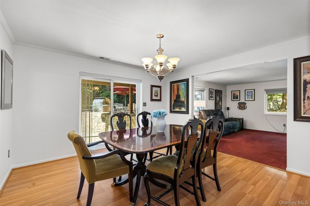 40 Penny Lane, Scarsdale, NY 10583