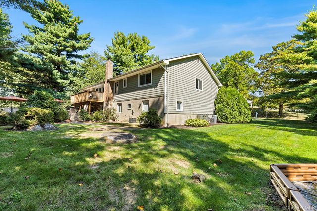 40 Penny Lane, Scarsdale, NY 10583