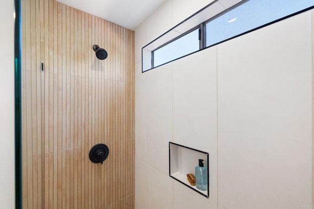 838 Valley Avenue, Solana Beach, CA 92075