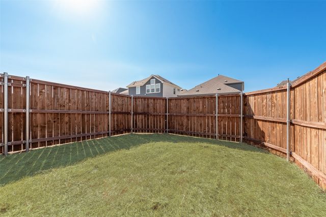 1329 Buckeye Trail, Garland, TX 75042