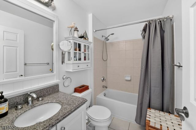 215 Barringer Dr, Nutley Twp., NJ 07110