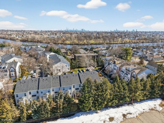 215 Barringer Dr, Nutley Twp., NJ 07110