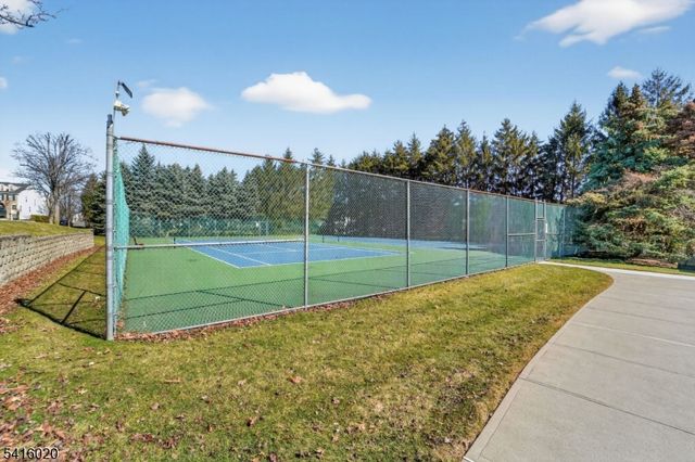 215 Barringer Dr, Nutley Twp., NJ 07110