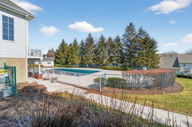 215 Barringer Dr, Nutley Twp., NJ 07110