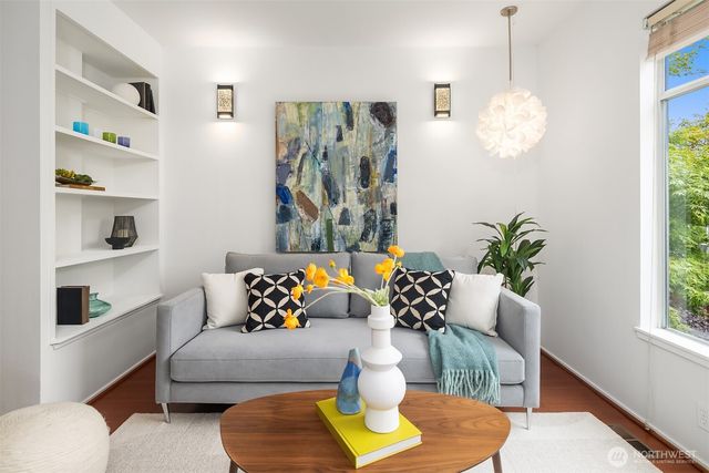 1106 18th Avenue, Seattle, WA 98122