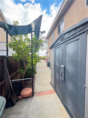 2311 Willowbrook, Perris, CA 92571
