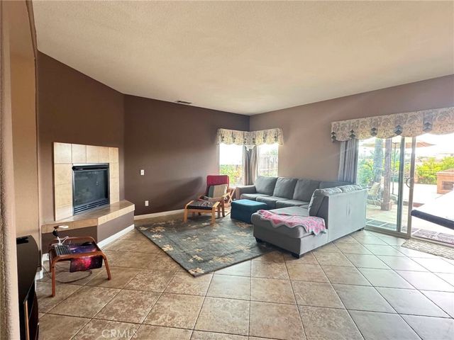 2311 Willowbrook, Perris, CA 92571