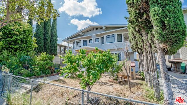 1674 W 25th Street, Los Angeles, CA 90007