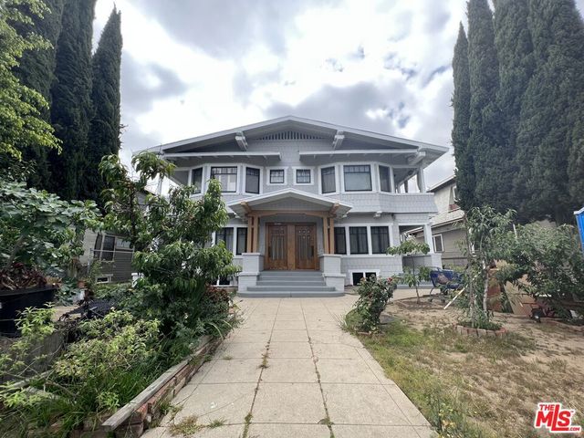 1674 W 25th Street, Los Angeles, CA 90007